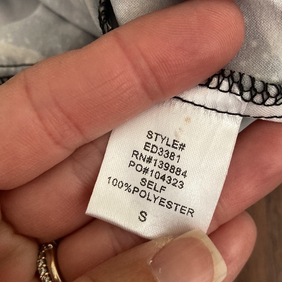 Gorgeous Asian inspired dress - Picture 8 of 10